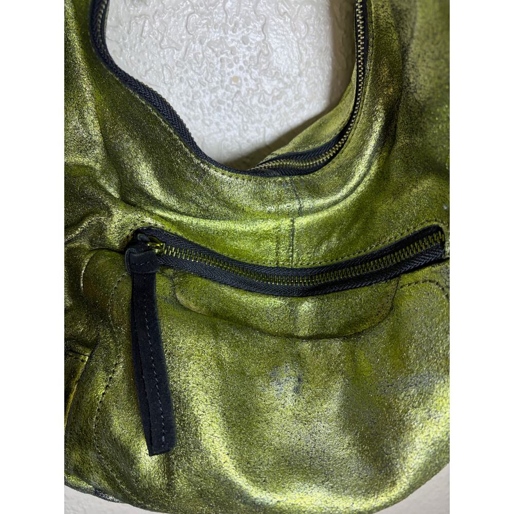 Free People We The Free Sparta Sling Bag metallic green / acid lime finish NEW - Picture 8 of 9